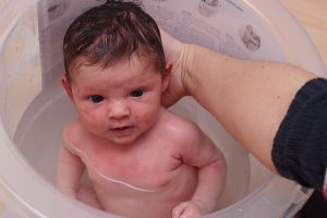 Baby in bath tub 