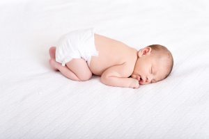 Sleeping baby;How often to feed newborn.