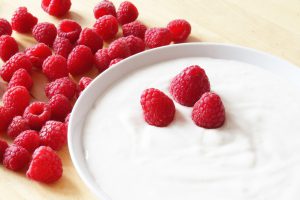 Strawberry yoghurt;Bedtime snacks to help toddler-sleep